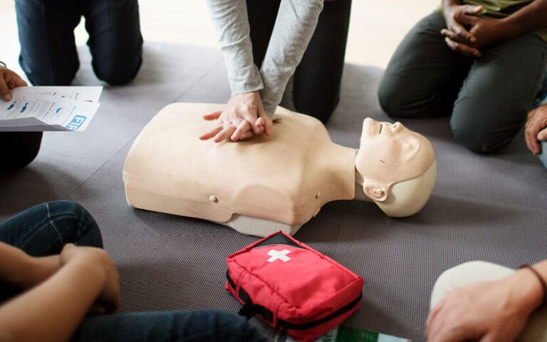 3B Training offer the Emergency First Aid eLearning course.