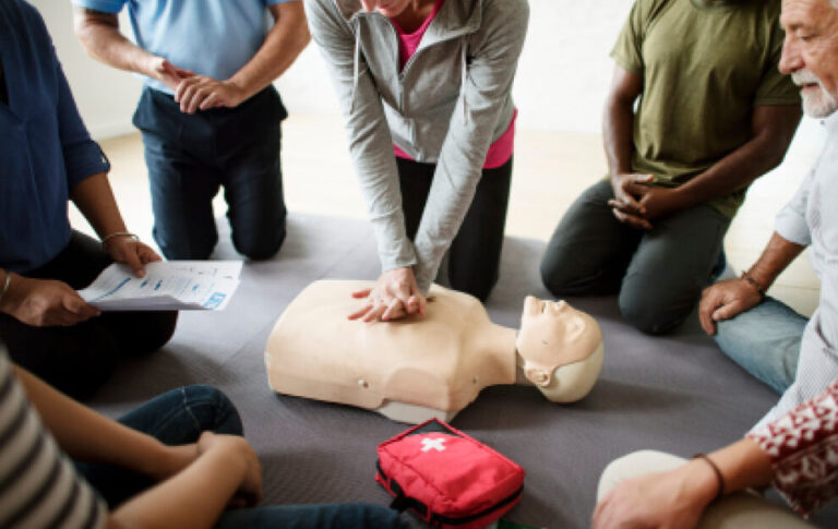 Book your Emergency First Aid eLearning with 3B Training.