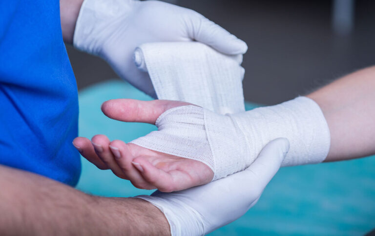 Book the First Aid at Work eLearning course with 3B Training.