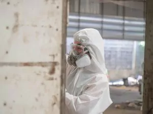 worker wearing ppe